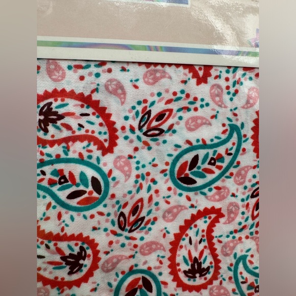 Lulu & Coco Pillowcases 2pc Microfiber Paisley 20in X 30in Bedding Teen NEW - Picture 4 of 4